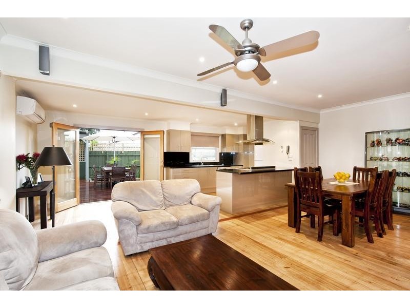 4 Burns Street, Maidstone VIC 3012