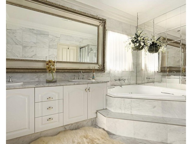 17 Myrtle Street, Ivanhoe VIC 3079