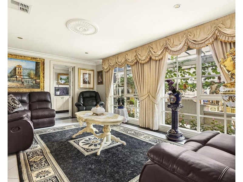 17 Myrtle Street, Ivanhoe VIC 3079