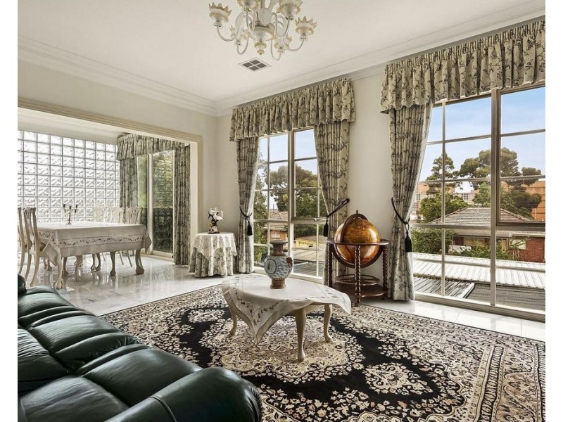 17 Myrtle Street, Ivanhoe VIC 3079
