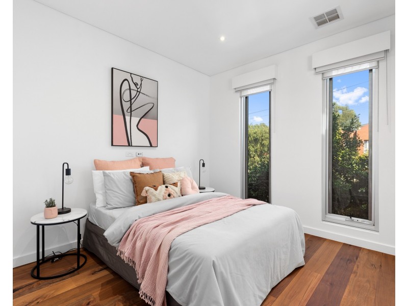 1/1 Cameron Road, Essendon VIC 3040