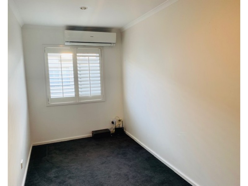 16 Kynoch Lane, Maribyrnong VIC 3032