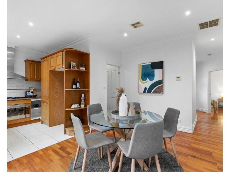 3/8 Bloomfield Avenue, Maribyrnong VIC 3032