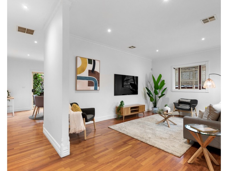 3/8 Bloomfield Avenue, Maribyrnong VIC 3032