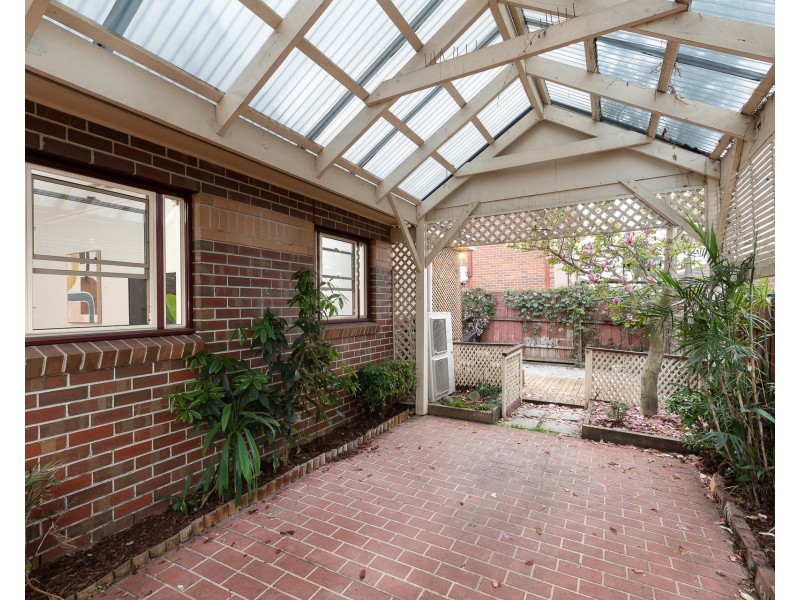 3/8 Bloomfield Avenue, Maribyrnong VIC 3032