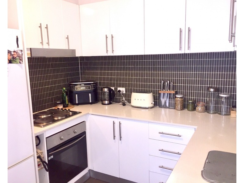 9/10 Schild Street, Yarraville VIC 3013