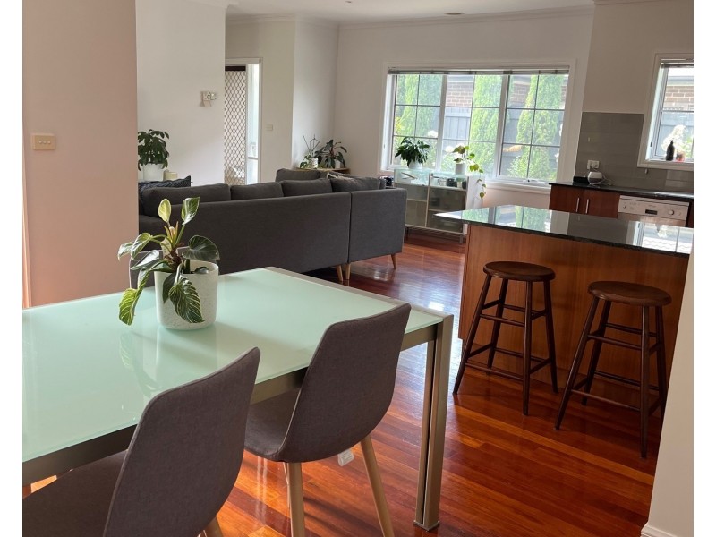 2/99 Alma Street, West Footscray VIC 3012