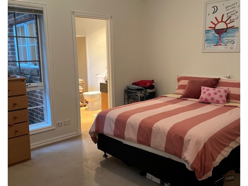 2/99 Alma Street, West Footscray VIC 3012