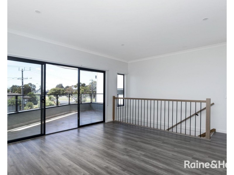 1/183 Purinuan Road, Reservoir VIC 3073