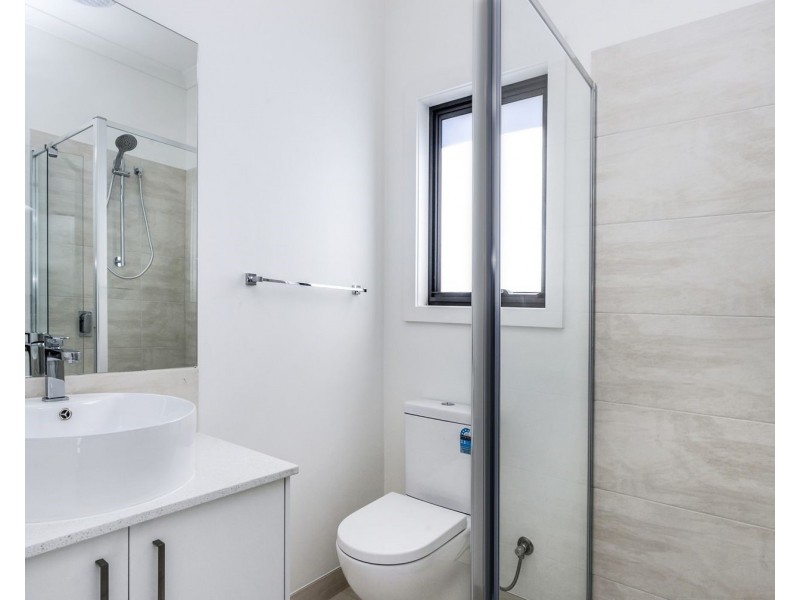 1/183 Purinuan Road, Reservoir VIC 3073