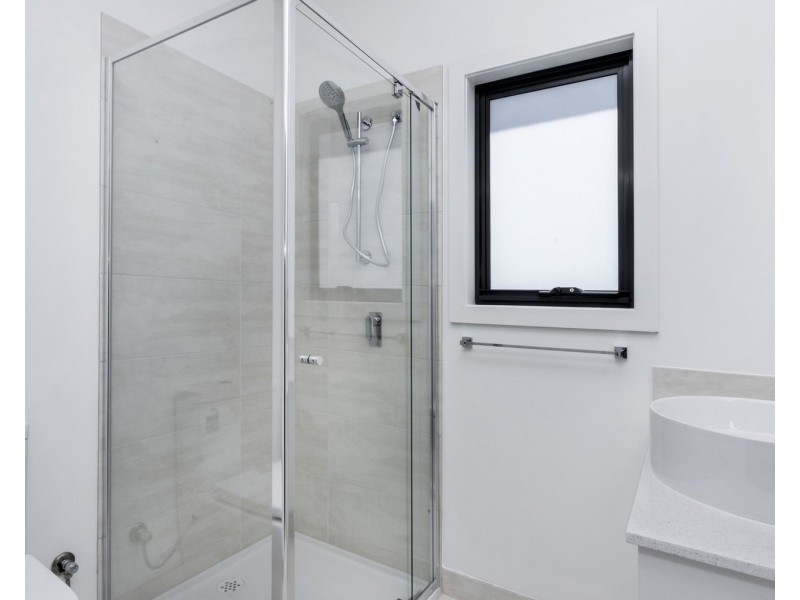 1/183 Purinuan Road, Reservoir VIC 3073