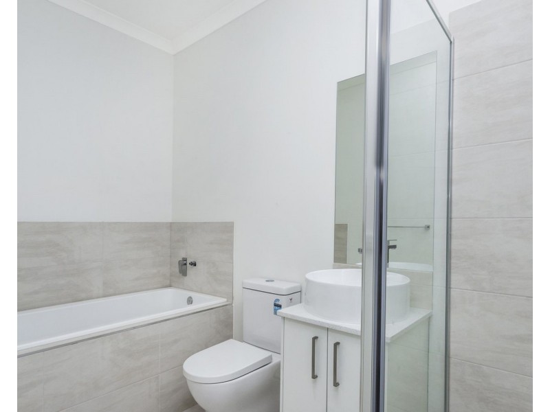 1/183 Purinuan Road, Reservoir VIC 3073