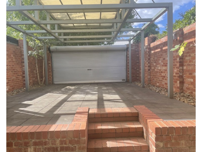 24 Station Avenue, Ascot Vale VIC 3032