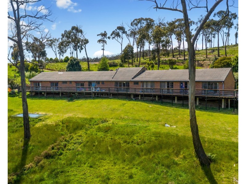 1-3/315 South Mountain Road, Heathcote Junction VIC 3758