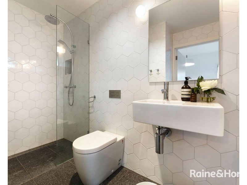 4 Field Street, Moonee Ponds VIC 3039