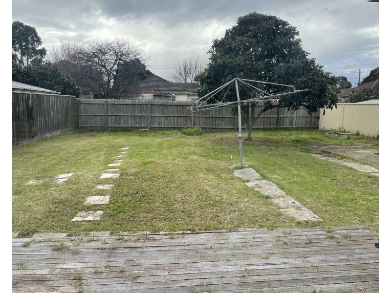 14 Macedon St, Maribyrnong VIC 3032