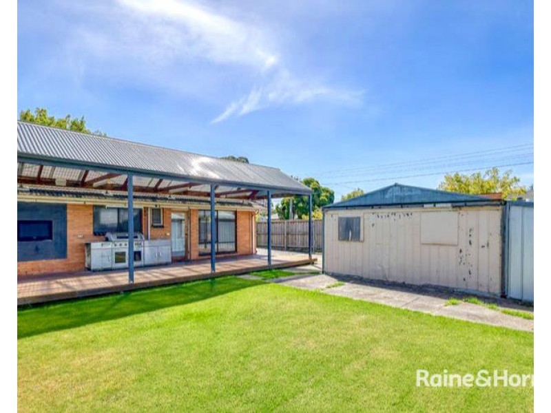 32 Quinn Grove, Keilor East VIC 3033