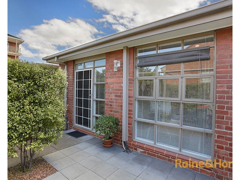 8 Parade Square, Maribyrnong VIC 3032