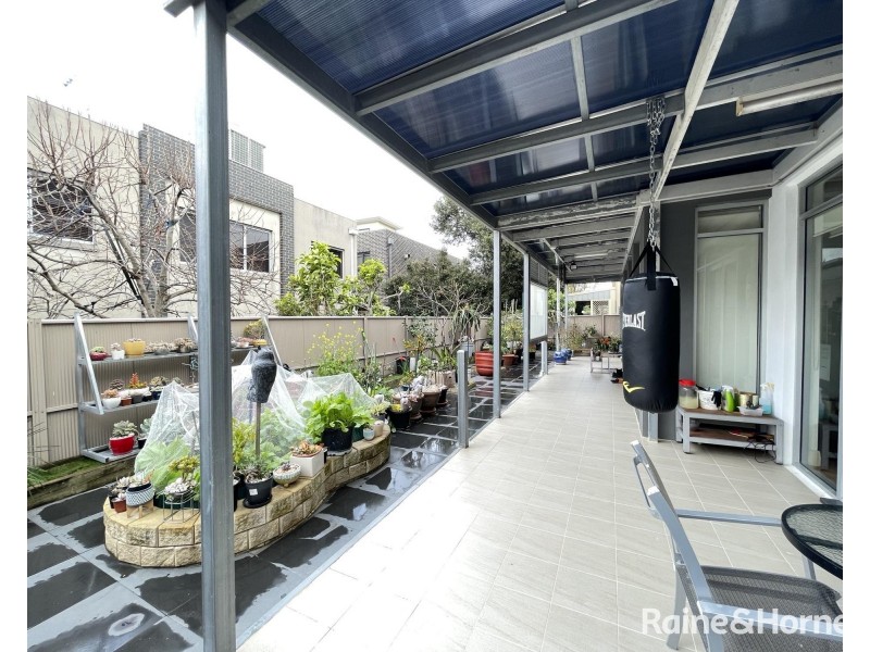 8 Sunset Place, Maribyrnong VIC 3032