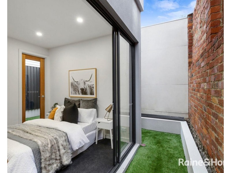 3/16a Leonard Cresent, Ascot Vale VIC 3032