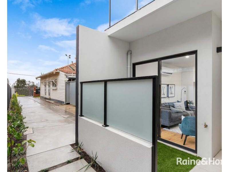 3/16a Leonard Cresent, Ascot Vale VIC 3032