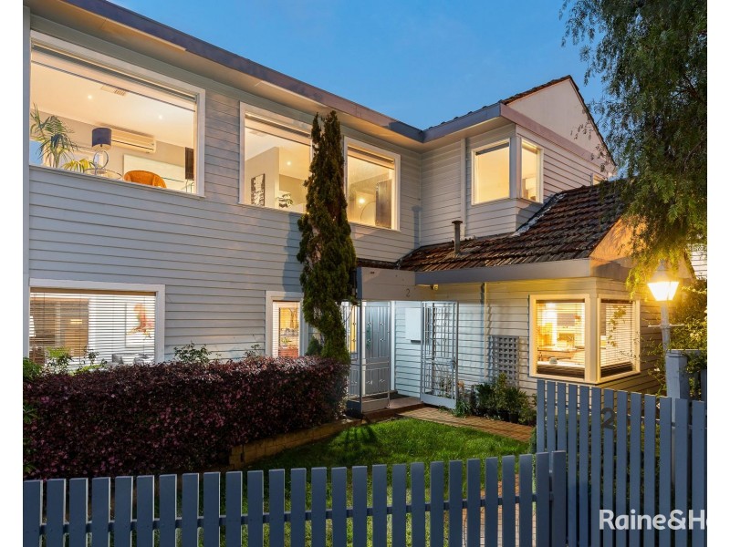 2 Kingston Ave, Ascot Vale VIC 3032