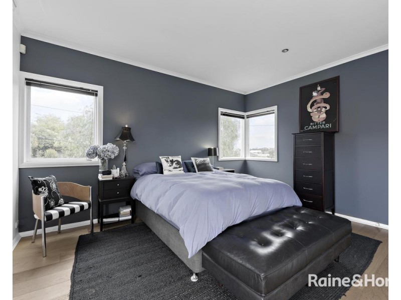 2 Kingston Ave, Ascot Vale VIC 3032