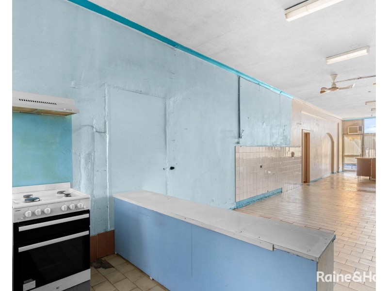 7 Military Road, Avondale Heights VIC 3034