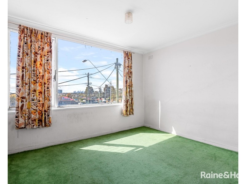 7 Military Road, Avondale Heights VIC 3034