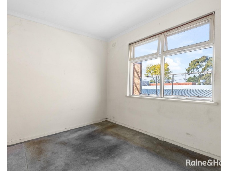 7 Military Road, Avondale Heights VIC 3034
