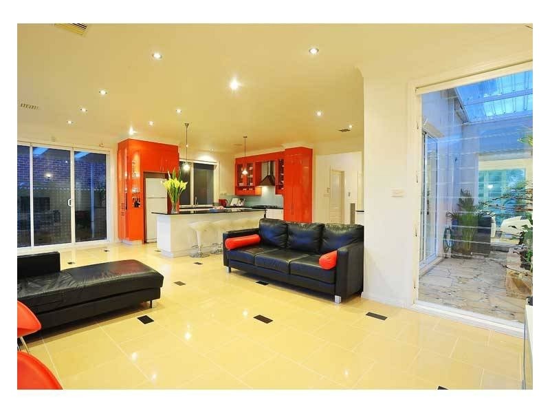 33 Cedar Drive, Maribyrnong VIC 3032