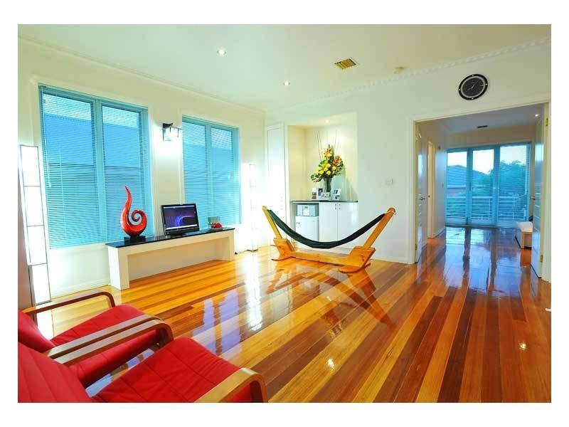 33 Cedar Drive, Maribyrnong VIC 3032