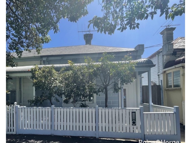 16 St Leonards Road, Ascot Vale VIC 3032