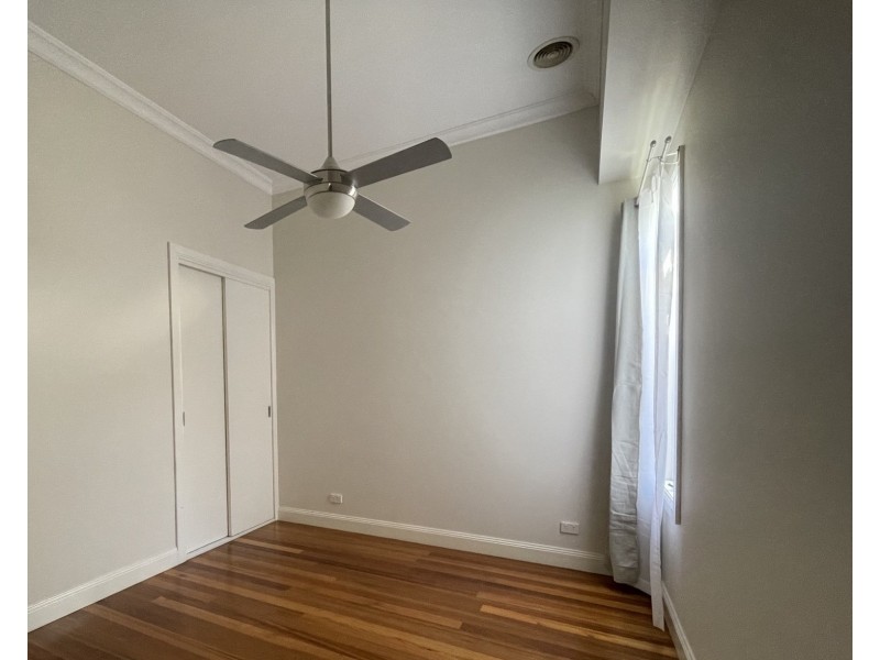 16 St Leonards Road, Ascot Vale VIC 3032