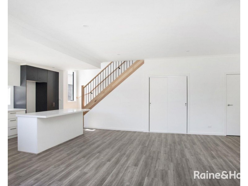 75a Cheddar St, Reservoir VIC 3073