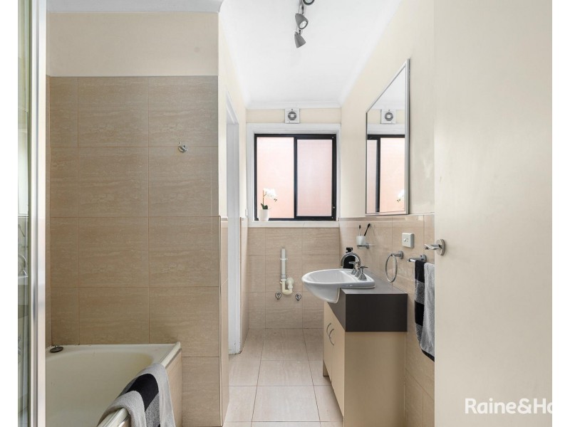 3/9 Churchill Ave, Maidstone VIC 3012