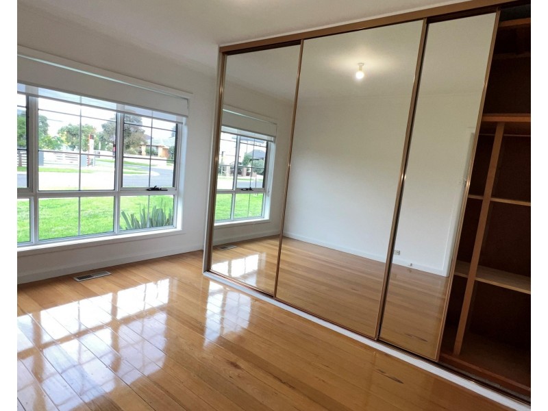 50 Heather Avenue, Keilor East VIC 3033