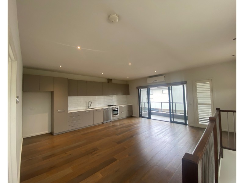 8/38 Lawson Street, Essendon VIC 3040