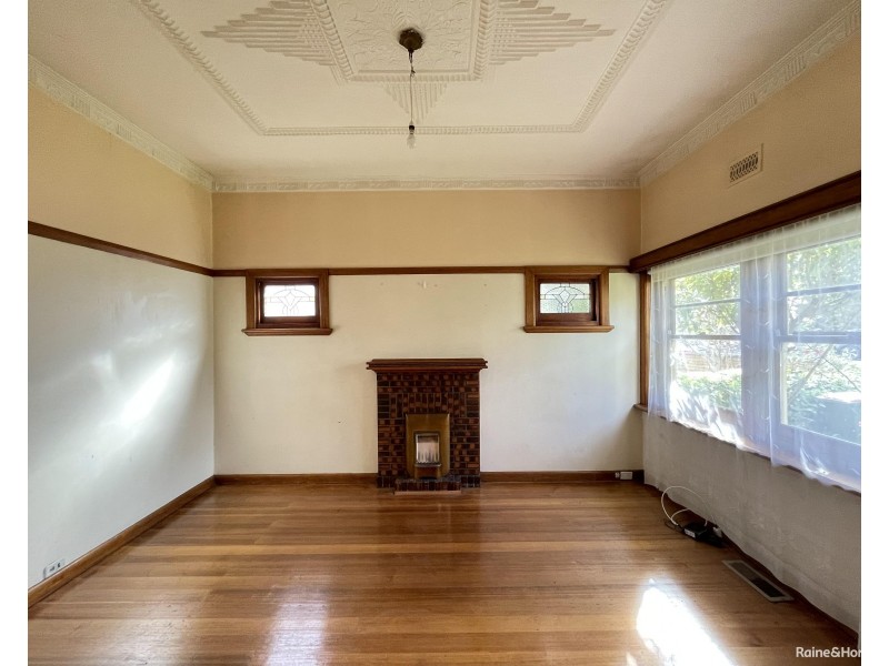 89 The Crescent, Ascot Vale VIC 3032