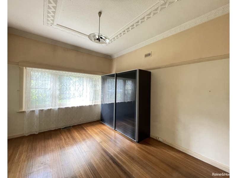 89 The Crescent, Ascot Vale VIC 3032