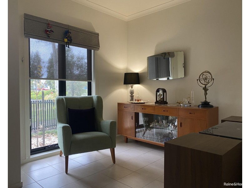 30 Grenville Walk, Lalor VIC 3075