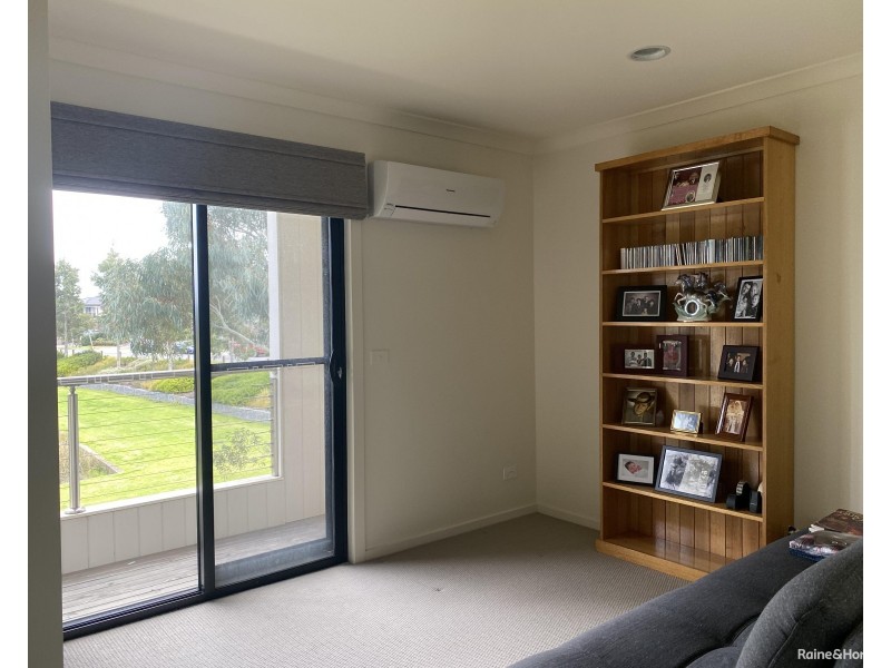 30 Grenville Walk, Lalor VIC 3075