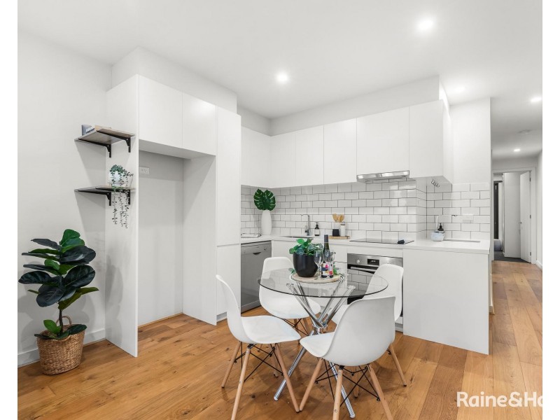 3/16a Leonard Cresent, Ascot Vale VIC 3032
