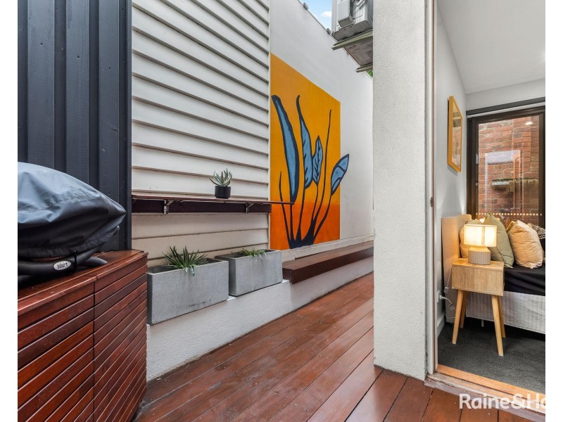 3/16a Leonard Cresent, Ascot Vale VIC 3032