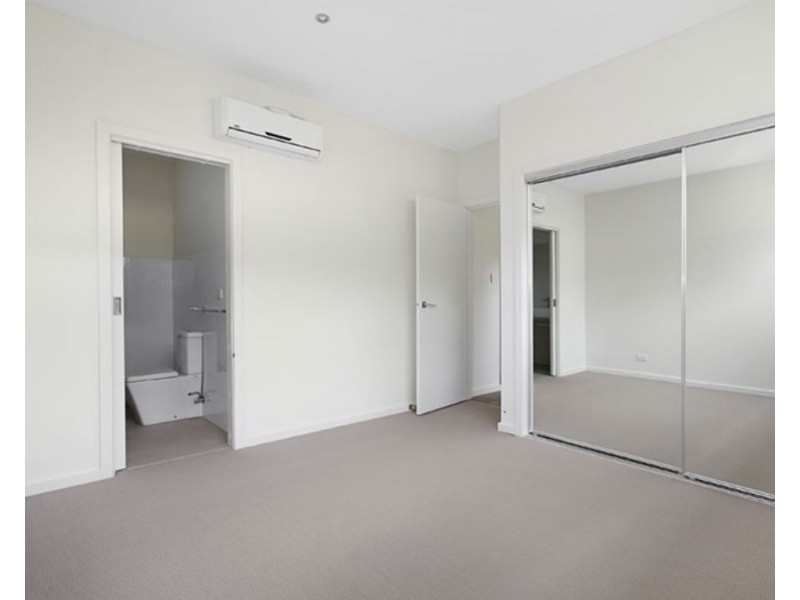 4/14A Leonard Crescent, Ascot Vale VIC 3032