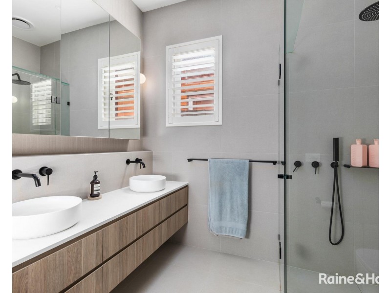 12 Sunbeam Street, Pascoe Vale VIC 3044