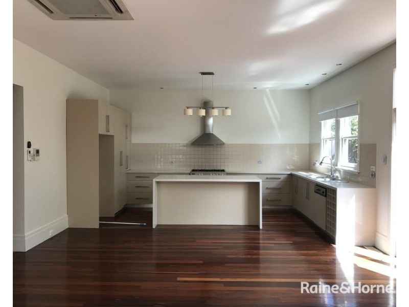 18 Kent Street, Ascot Vale VIC 3032