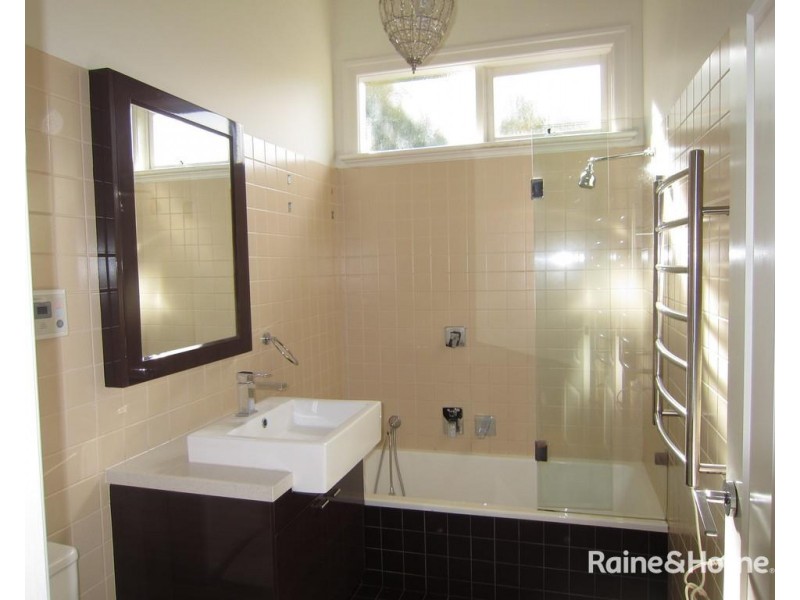 18 Kent Street, Ascot Vale VIC 3032