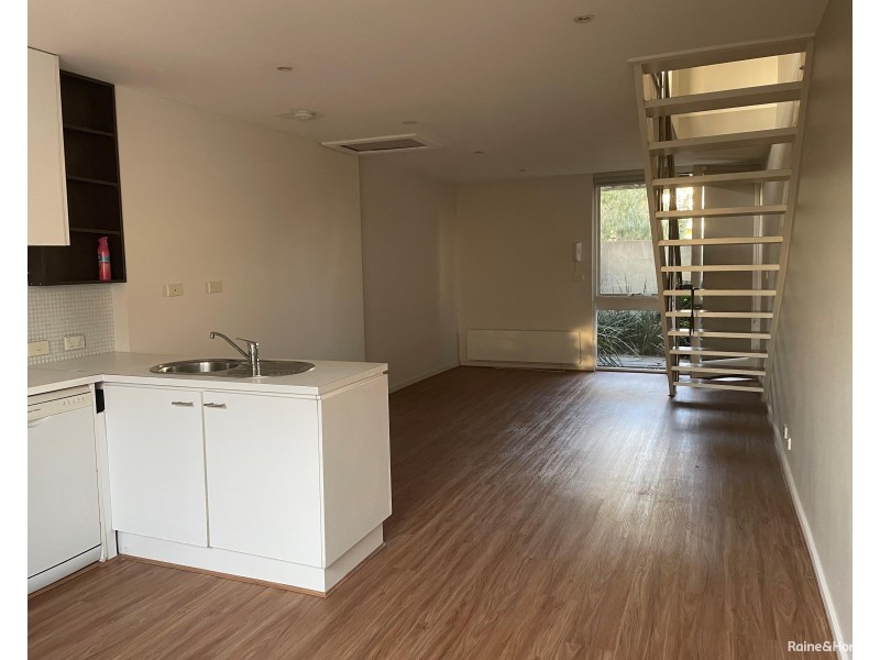 10/1 Grandview Avenue, Maribyrnong VIC 3032