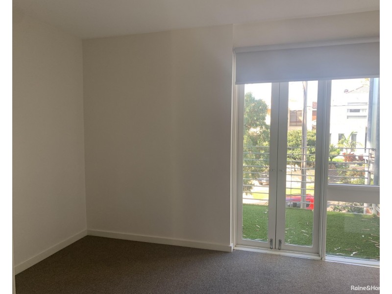 10/1 Grandview Avenue, Maribyrnong VIC 3032